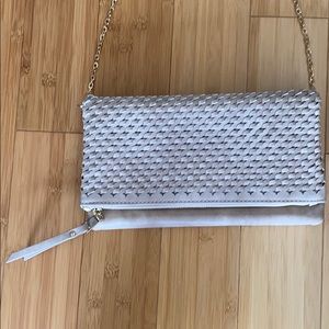 Urban Expressions Adelaide Woven Purse